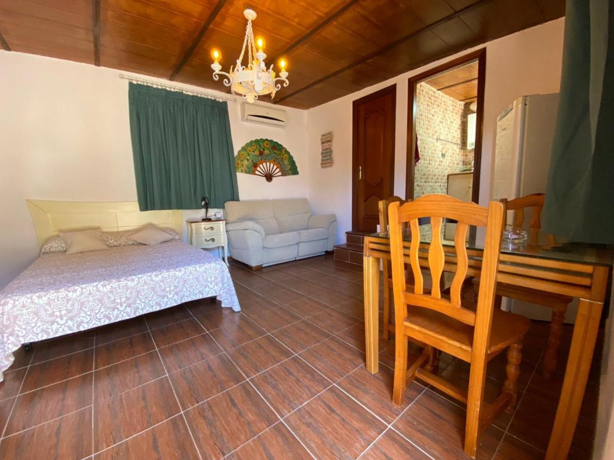 Estudio Coqueto Con Cocina, Bano Y Piscina De Temporada Compartida, A 8Km De Cordoba, En Plena Sierra,By Trassierrarooms Экстерьер фото