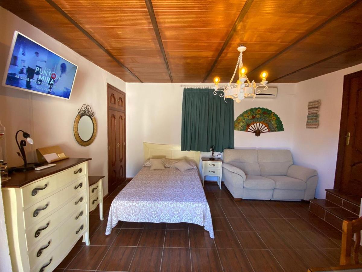 Estudio Coqueto Con Cocina, Bano Y Piscina De Temporada Compartida, A 8Km De Cordoba, En Plena Sierra,By Trassierrarooms Экстерьер фото